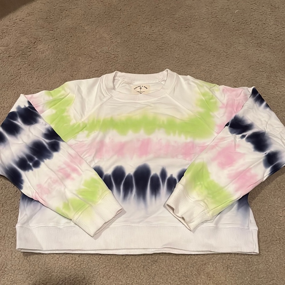 Women’s electric and rose sweatshirt